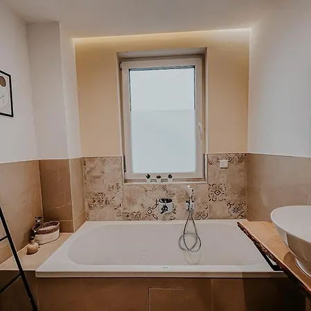 Apartment Exclusive Penthouse 5 With Balcony & Parking