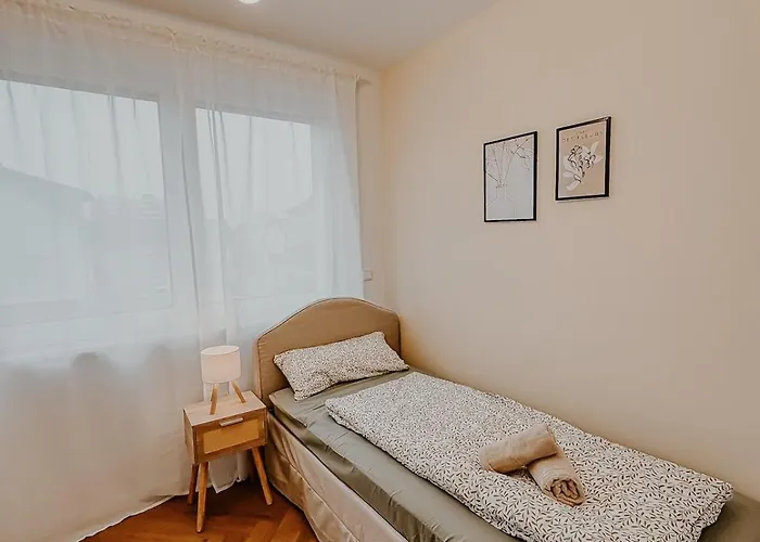 Apartman Exclusive Penthouse With Balcony & Parking