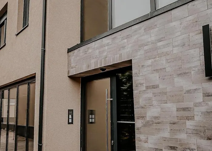 Exclusive Penthouse With Balcony & Parking